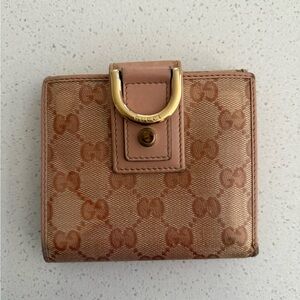Gucci Pink Wallet with Iconic Design
